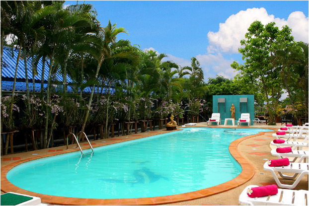 Pong Phen Guesthouse, Kanchanaburi - Swimming Pool